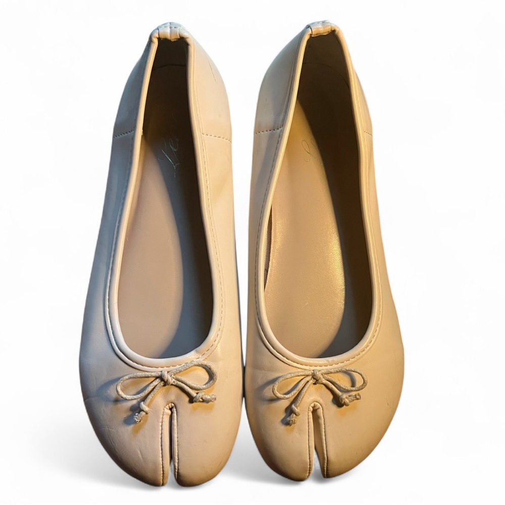Lena Beige Split-toe Flats with Knot Accent
